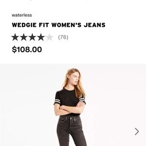 Wedgie Fit Mom Jeans LEVIs 26
